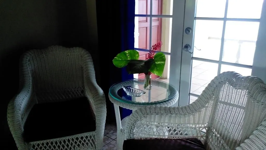 אוצ'ו ריוס Silver Seas Hotel