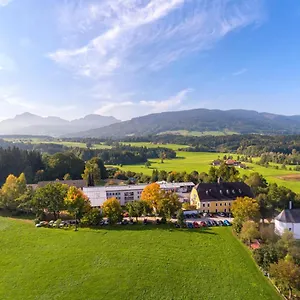 Haus Chiemgau - Kolping-familienhotel Hotel Teisendorf