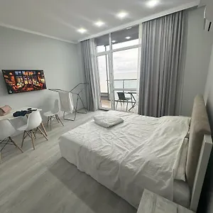 מלון דירות Bi Sea View Luxury באטומי