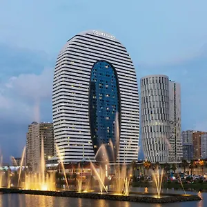 מלון Courtyard By Marriott באטומי